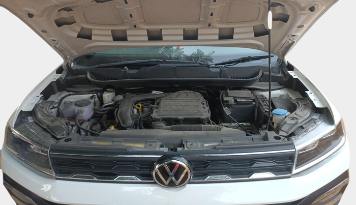 2024 Volkswagen TAIGUN Highline Plus 1.0 TSI MT, Petrol, Manual, 17,270 km, exterior