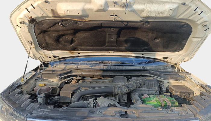 2019 Mahindra XUV300 W8 (O) 1.5 DIESEL, Diesel, Manual, 99,322 km, exterior