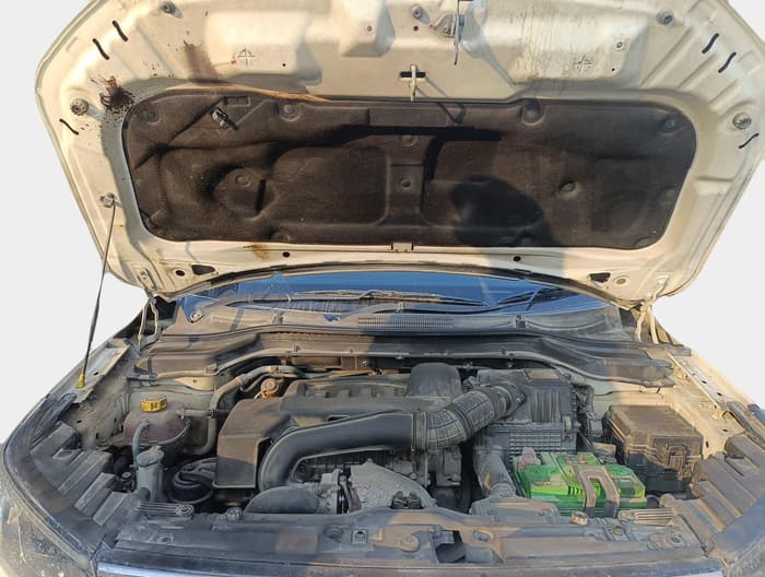 2019 Mahindra XUV300 W8 (O) 1.5 DIESEL, Diesel, Manual, 99,322 km, exterior