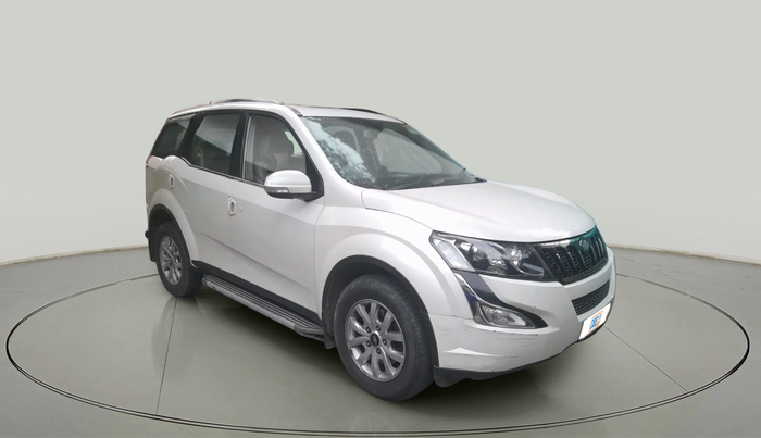 2017 Mahindra XUV500 W10, Diesel, Manual, 86,604 km, exterior