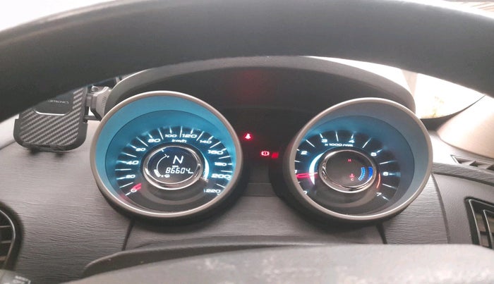 2017 Mahindra XUV500 W10, Diesel, Manual, 86,604 km, interior