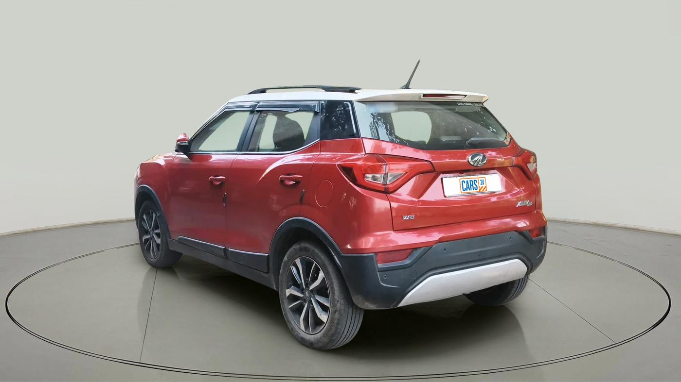 2020 Mahindra XUV300 W8(O) 1.5 DIESEL DUAL TONE, Diesel, Manual, 1,05,920 km, exterior