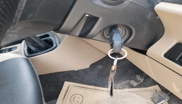 2016 Mahindra TUV300 T6 PLUS, Diesel, Manual, 1,04,174 km, interior