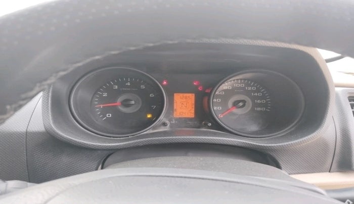 2016 Mahindra TUV300 T6 PLUS, Diesel, Manual, 1,04,174 km, interior