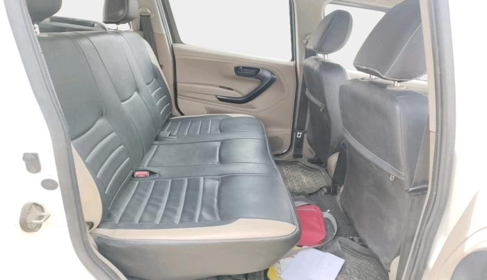 2016 Mahindra TUV300 T6 PLUS, Diesel, Manual, 1,04,174 km, interior