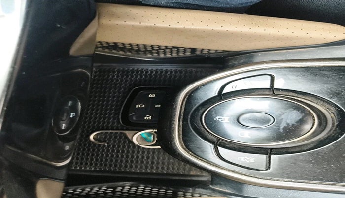 2022 Tata Harrier XZ PLUS 2.0L KAZIRANGA, Diesel, Manual, 93,298 km, interior