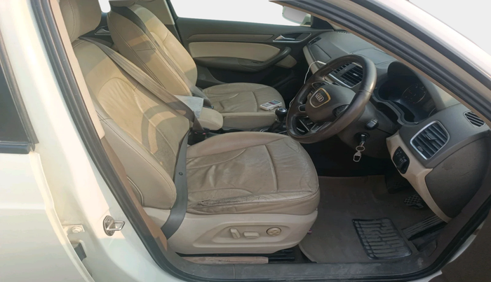 2013 Audi Q3 2.0 TDI, Diesel, Automatic, 85,235 km, interior