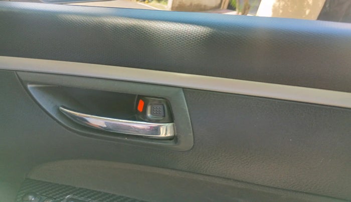 2016 Maruti Swift VXI, Petrol, Manual, 1,00,186 km, interior