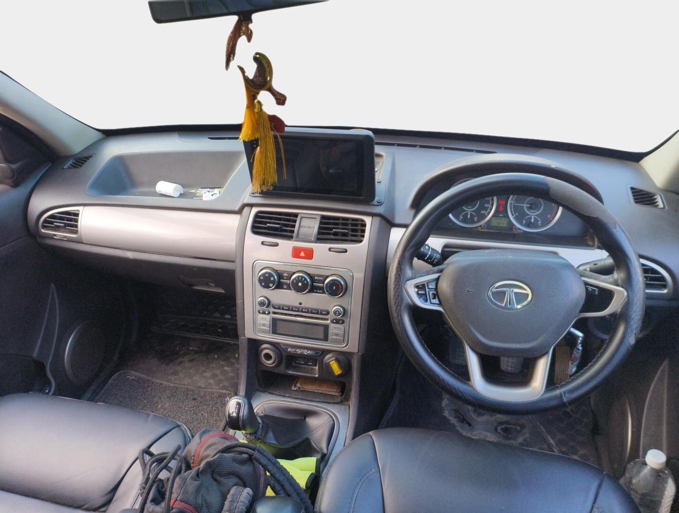 2018 Tata Safari Storme 2.2 EX 4X2, Diesel, Manual, 92,972 km, interior