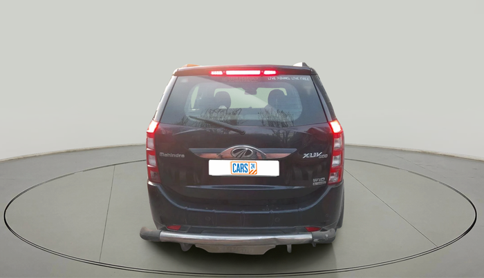 2016 Mahindra XUV500 W10 AT, Diesel, Automatic, 1,52,492 km, exterior