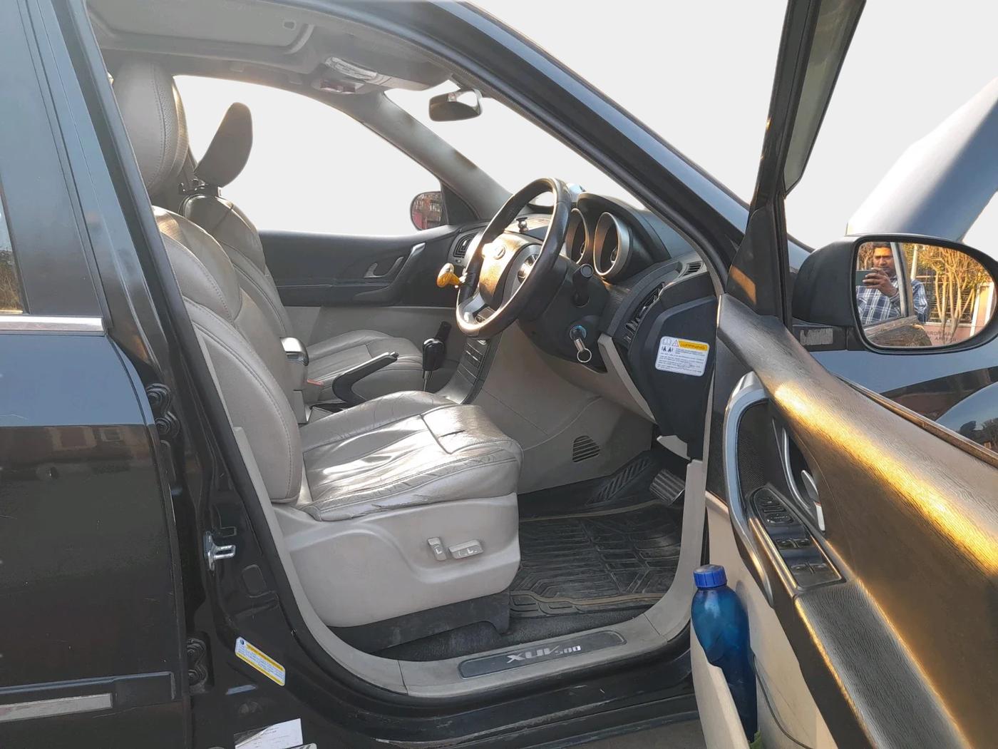 2016 Mahindra XUV500 W10 AT, Diesel, Automatic, 1,52,492 km, interior