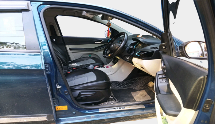 2023 Tata TIAGO EV XZ PLUS LONG RANGE, Electric, Automatic, 25,952 km, interior