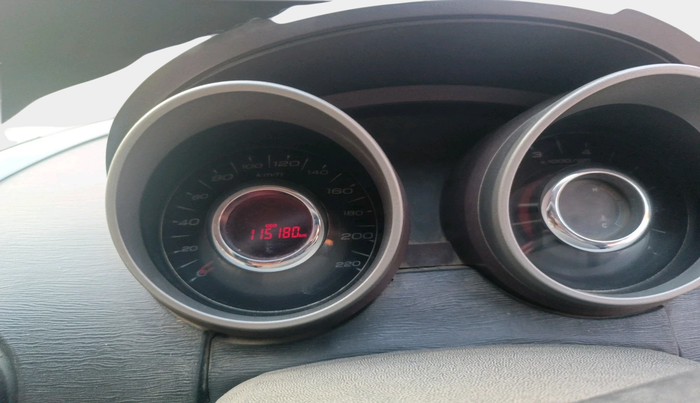 2013 Mahindra XUV500 W6, Diesel, Manual, 1,15,180 km, interior