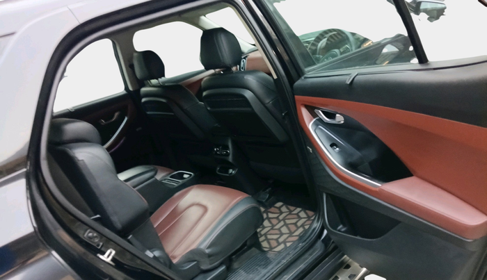 2022 Hyundai ALCAZAR 1.5 SIGNATURE (O) AT 6STR, Diesel, Automatic, 1,05,904 km, interior