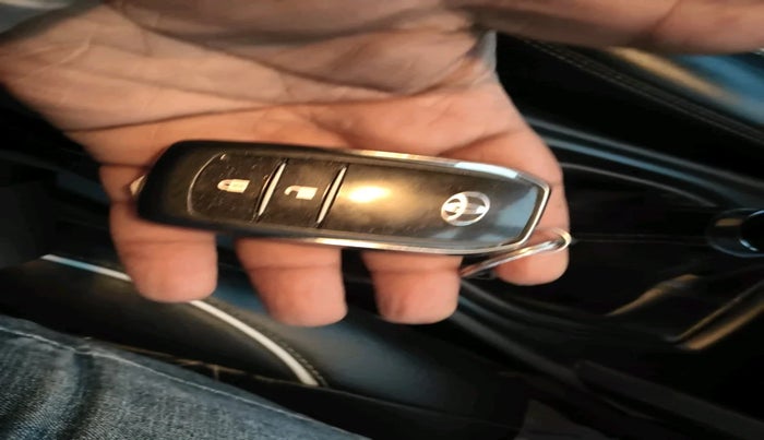 2019 Toyota Innova Crysta 2.4 VX 8 STR, Diesel, Manual, 1,41,845 km, interior