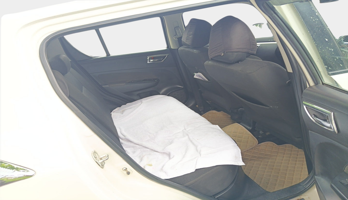 2015 Maruti Swift ZDI, Diesel, Manual, 1,47,853 km, interior