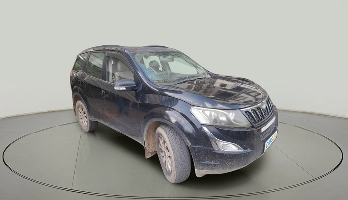 2016 Mahindra XUV500 W10, Diesel, Manual, 1,08,980 km, exterior