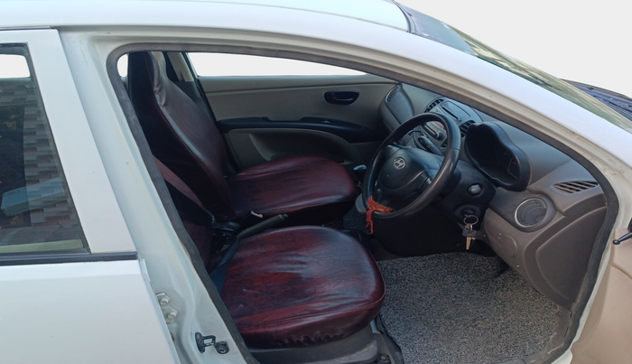2011 Hyundai i10 ERA 1.1, Petrol, Manual, 92,701 km, interior