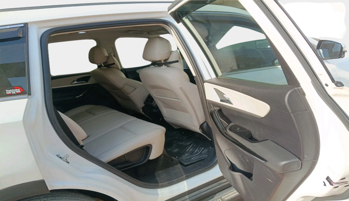 2024 Mahindra XUV700 AX 7 LUXURY D MT 7 STR, Diesel, Manual, 47,443 km, interior