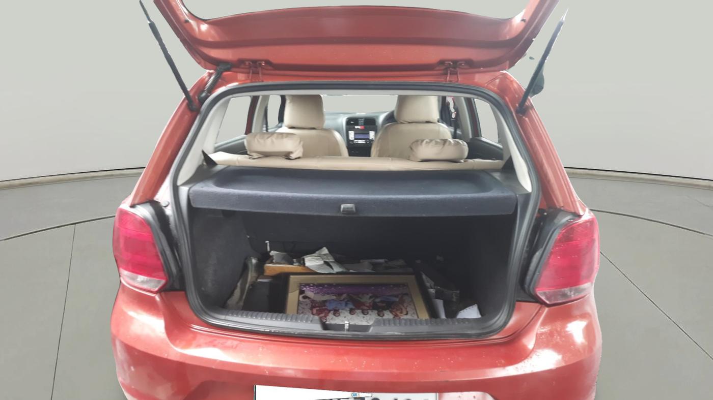 2014 Volkswagen Polo COMFORTLINE 1.2L, Diesel, Manual, 1,31,300 km, exterior