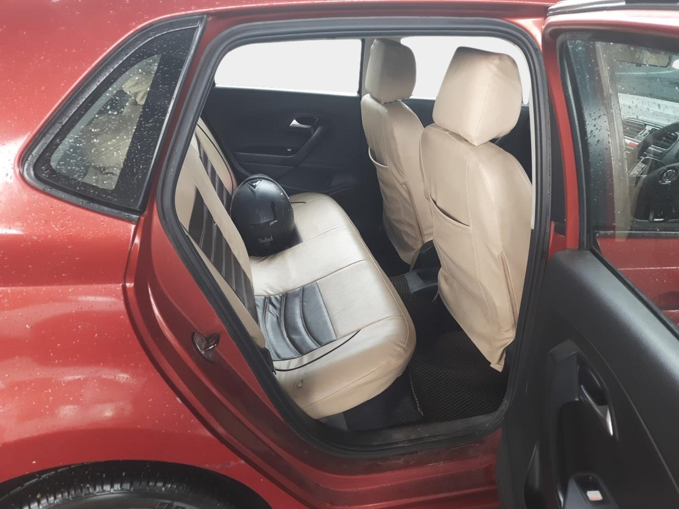 2014 Volkswagen Polo COMFORTLINE 1.2L, Diesel, Manual, 1,31,300 km, interior