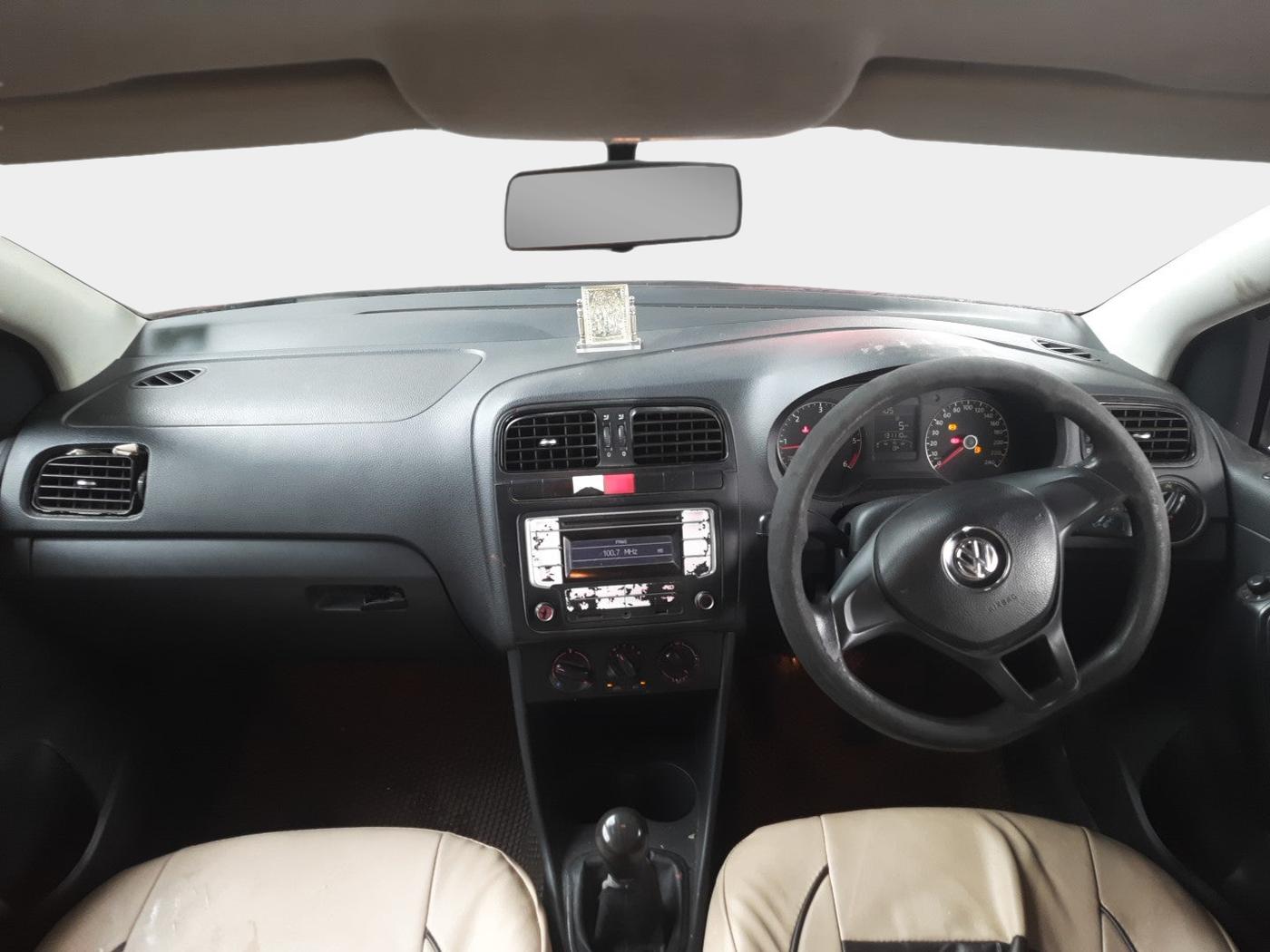 2014 Volkswagen Polo COMFORTLINE 1.2L, Diesel, Manual, 1,31,300 km, interior
