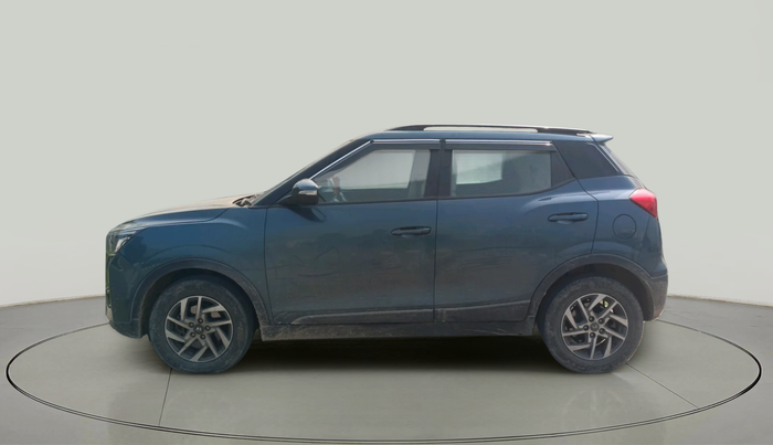 2022 Mahindra XUV300 W8 (O) 1.5 DIESEL, Diesel, Manual, 47,911 km, exterior