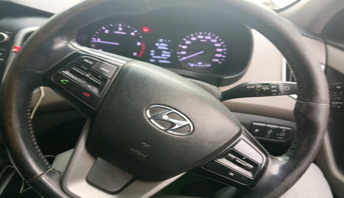 2017 Hyundai Creta SX (O) 1.6 DIESEL, Diesel, Manual, 2,83,821 km, interior