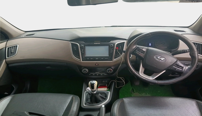 2017 Hyundai Creta SX (O) 1.6 DIESEL, Diesel, Manual, 2,83,821 km, interior