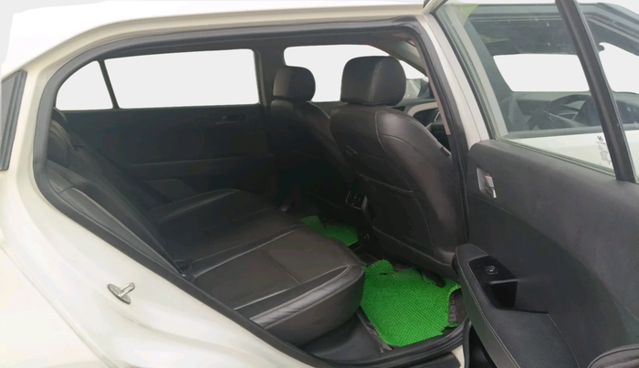 2017 Hyundai Creta SX (O) 1.6 DIESEL, Diesel, Manual, 2,83,821 km, interior