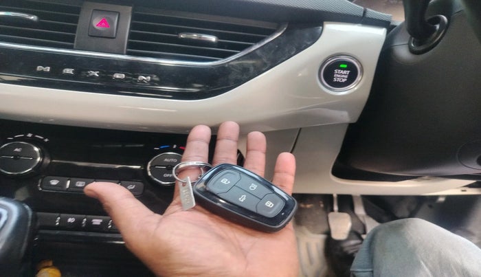 2021 Tata NEXON XZ PLUS (O) PETROL, Petrol, Manual, 38,879 km, interior