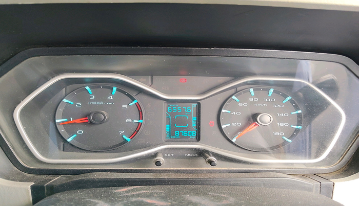 2019 Mahindra Scorpio S9, Diesel, Manual, 87,608 km, interior