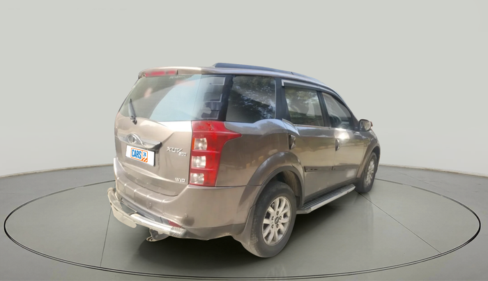 2017 Mahindra XUV500 W10, Diesel, Manual, 1,00,366 km, exterior
