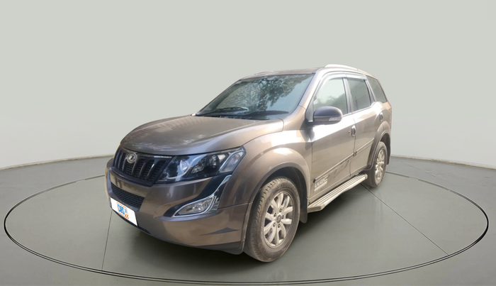2017 Mahindra XUV500 W10, Diesel, Manual, 1,00,366 km, exterior