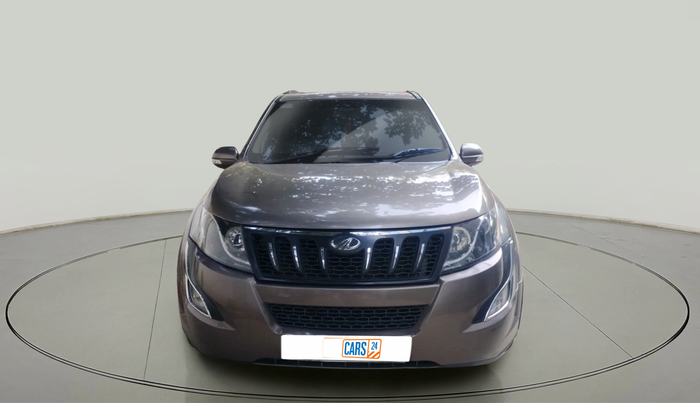 2017 Mahindra XUV500 W10, Diesel, Manual, 1,00,366 km, exterior