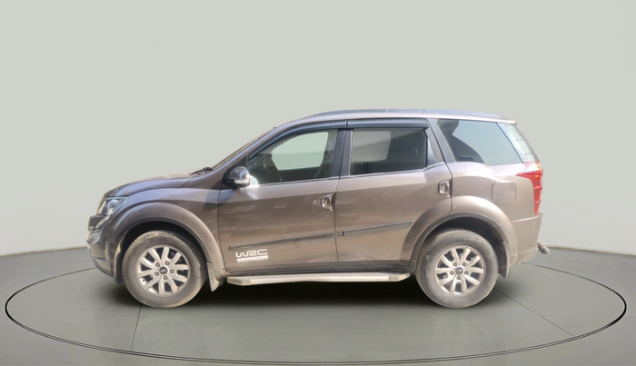 2017 Mahindra XUV500 W10, Diesel, Manual, 1,00,366 km, exterior