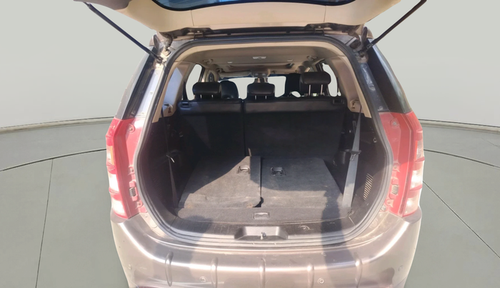 2017 Mahindra XUV500 W10, Diesel, Manual, 1,00,366 km, exterior