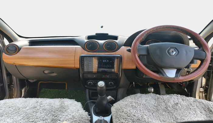 2016 Renault Duster 85 PS RXL DIESEL, Diesel, Manual, 89,697 km, interior