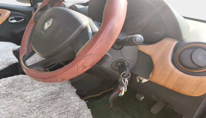 2016 Renault Duster 85 PS RXL DIESEL, Diesel, Manual, 89,697 km, interior