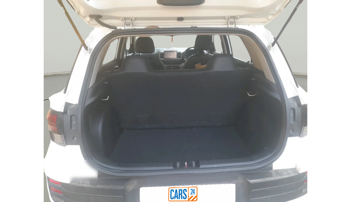 2022 Hyundai VENUE S 1.2, Petrol, Manual, 99,207 km, exterior