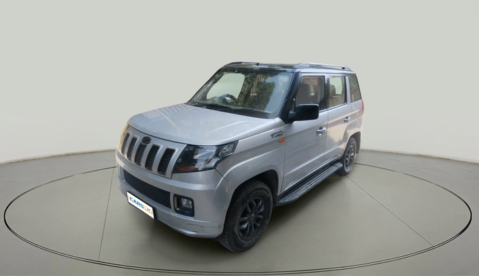 2017 Mahindra TUV300 T10, Diesel, Manual, 98,369 km, exterior