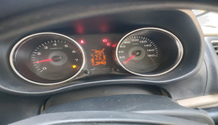 2017 Mahindra TUV300 T10, Diesel, Manual, 98,369 km, interior