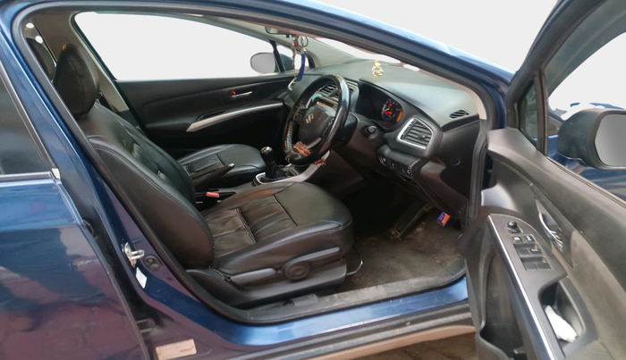 2019 Maruti S Cross ZETA 1.3, Diesel, Manual, 1,71,319 km, interior