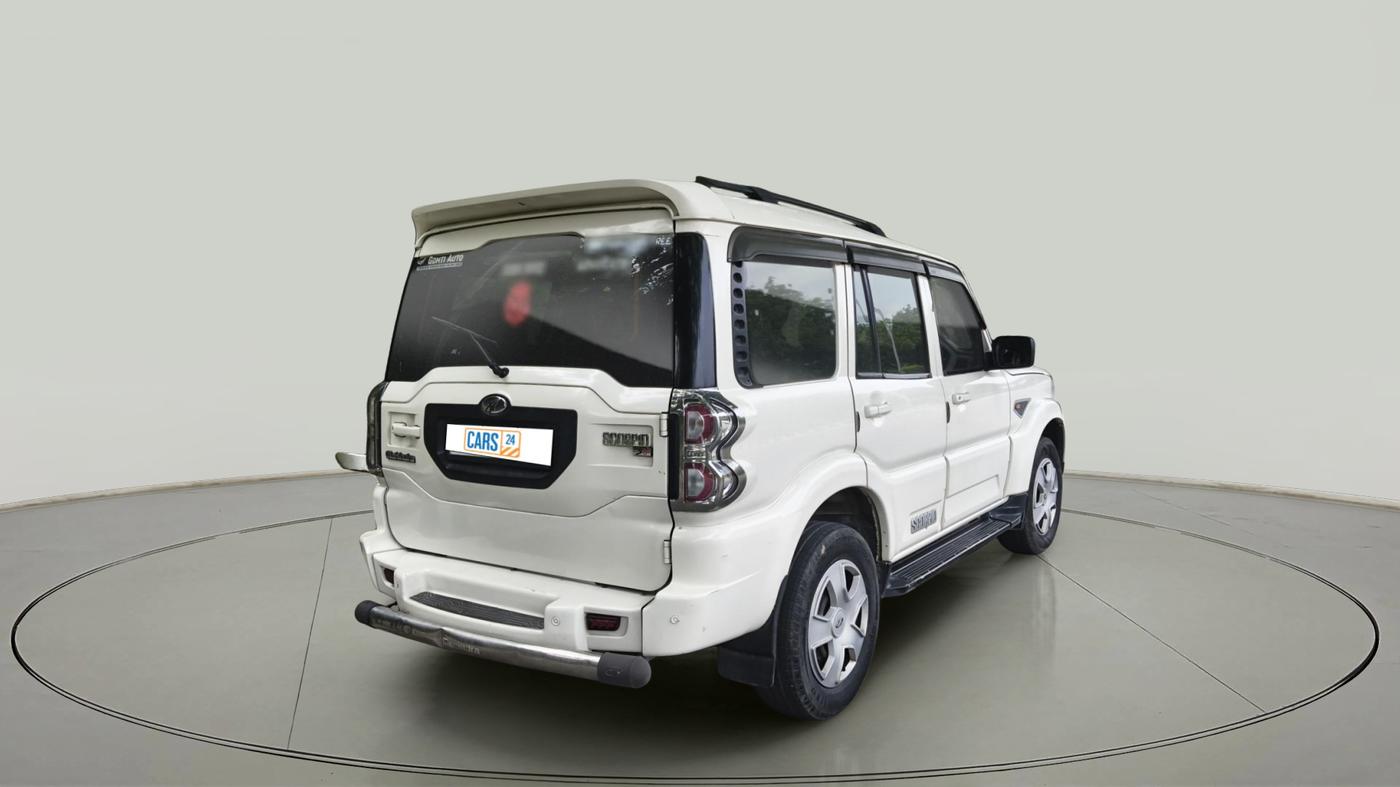 2016 Mahindra Scorpio S6 PLUS, Diesel, Manual, 1,52,856 km, exterior