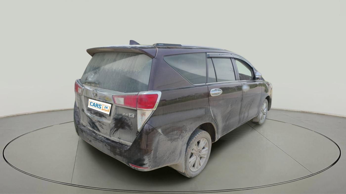 2016 Toyota Innova Crysta 2.4 ZX 7 STR, Diesel, Manual, 1,41,395 km, exterior