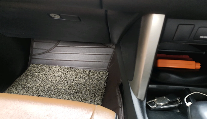 2017 Toyota Innova Crysta 2.8 ZX AT 7 STR, Diesel, Automatic, 1,36,189 km, interior