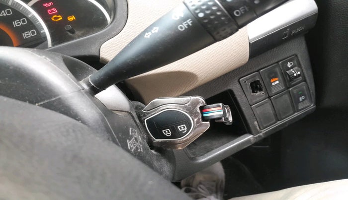 2013 Maruti Wagon R 1.0 VXI, Petrol, Manual, 93,165 km, interior