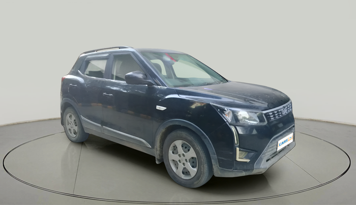 2020 Mahindra XUV300 W6 1.5 Diesel, Diesel, Manual, 1,70,378 km, exterior