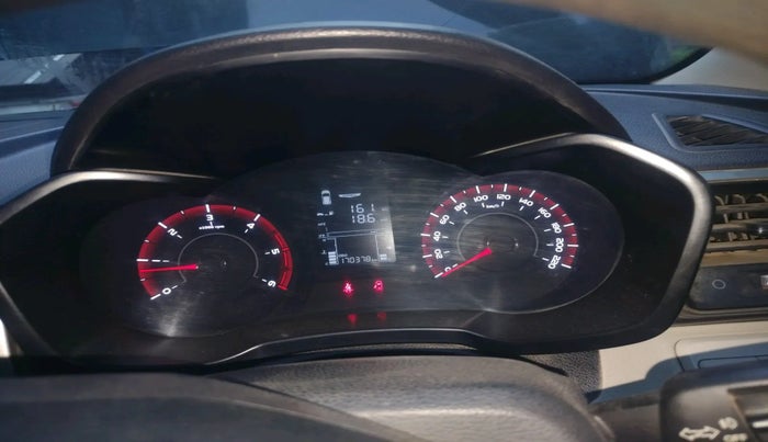 2020 Mahindra XUV300 W6 1.5 Diesel, Diesel, Manual, 1,70,378 km, interior