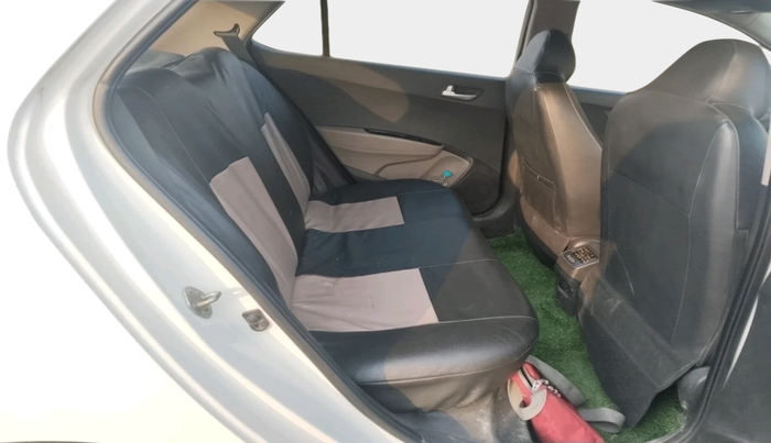 2017 Hyundai Grand i10 SPORTZ (O) 1.2 KAPPA VTVT, Petrol, Manual, 68,522 km, interior